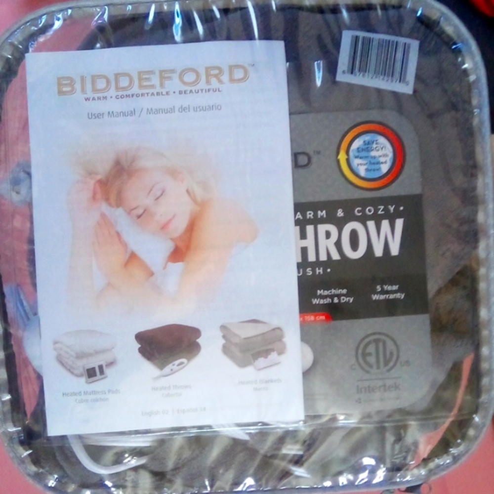 Heated throw